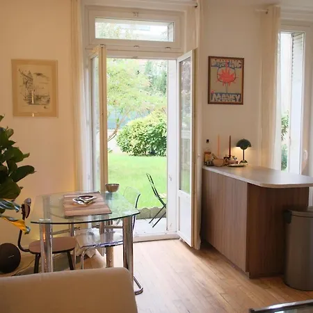 Elegant Two-room With Garden, 10 Min From La Defense Apartment Suresnes